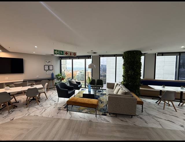 1,770M² OFFICE TO LET IN SANDOWN